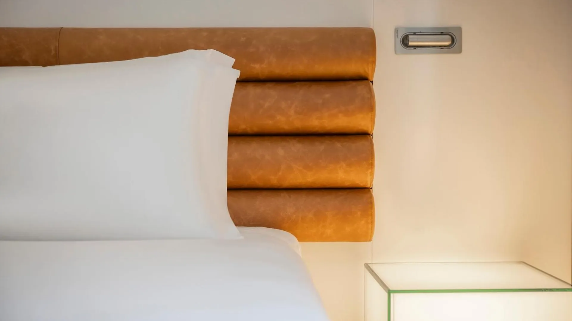 Отель The Morrison Dublin, Curio Collection By Hilton  Дублин