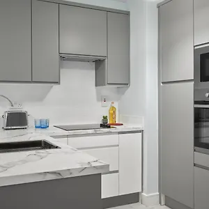 Luxury Near O'connell Street Apartment